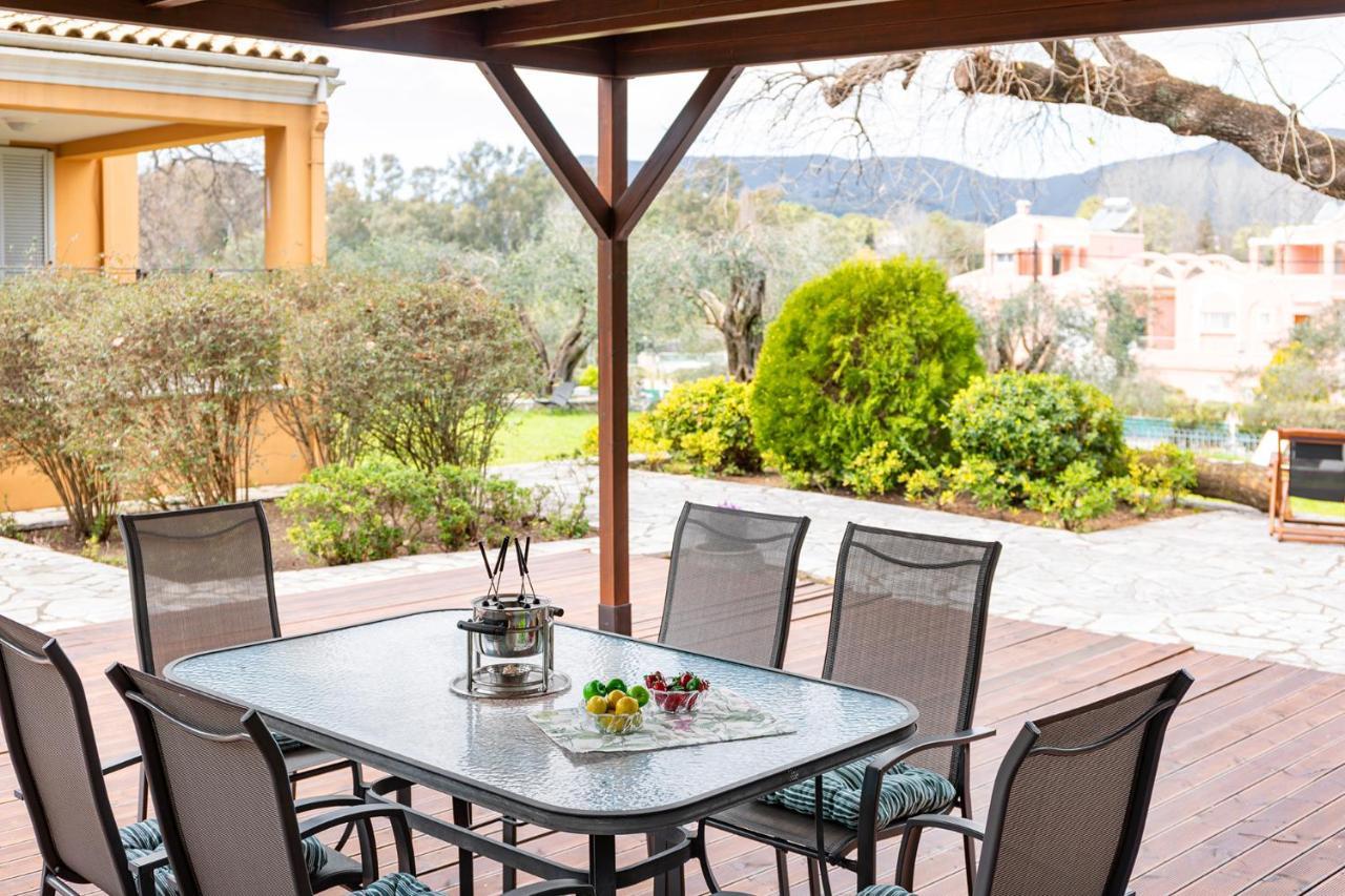Spyrelia Villa With Private Pool & Outdoor Hot Tub Dassia  Buitenkant foto