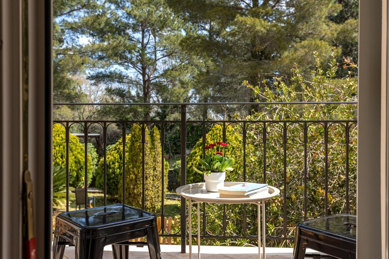 Spyrelia Villa With Private Pool & Outdoor Hot Tub Dassia  Buitenkant foto